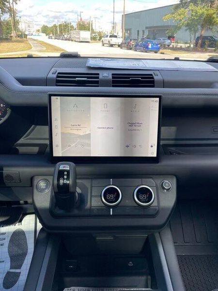 2025 Land Rover Defender S