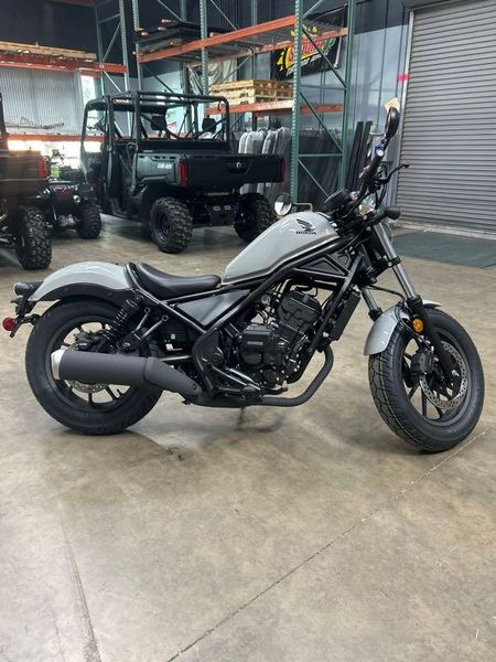 New 2026 Honda REBEL 300 ECLUTCH Image 2