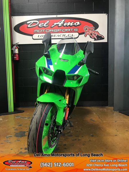 2024 Kawasaki ZX1002LRFBL-GN2  in a LIME GREEN/PEARL CRYSTAL WHITE/BLUE exterior color. Del Amo Motorsports of Long Beach (562) 362-3160 delamomotorsports.com 