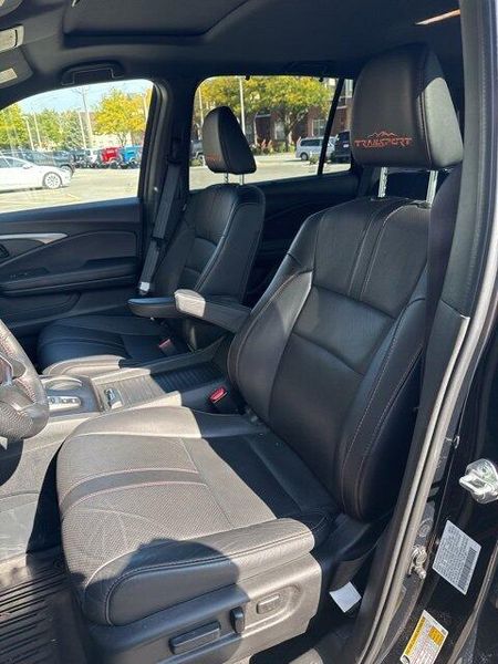 2023 Honda Passport TrailSport photo 2