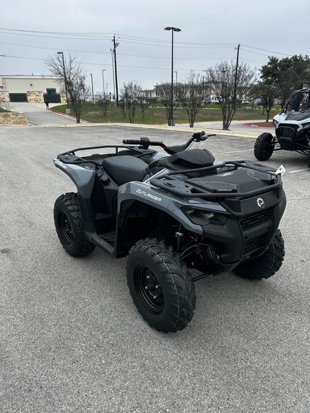 New 2025 Can-Am OUTLANDER 700 Image 1