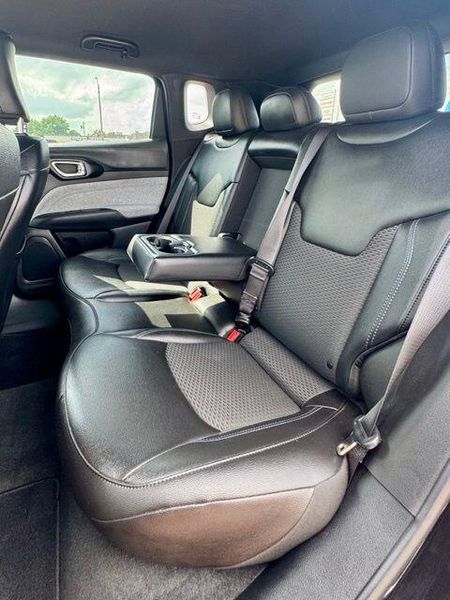 Used 2025 Jeep Compass LatitudeImage 11
