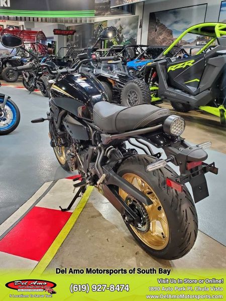 2024 Yamaha XSR700RCB  in a RAVEN exterior color. Del Amo Motorsports of South Bay (619) 547-1937 delamomotorsports.com 