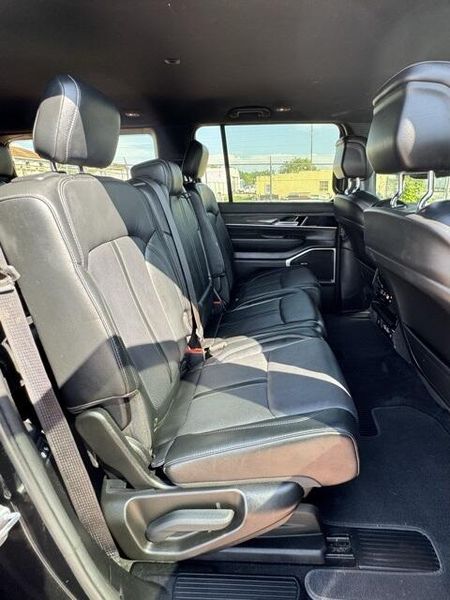 2022 Jeep Wagoneer Series IIIImage 15