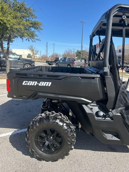 New 2025 Can-Am DEFENDER DPS HD10 Image 9