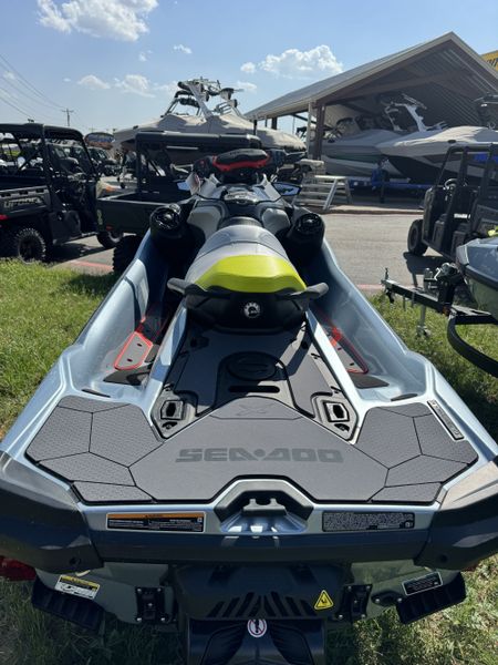 2024 SEADOO RXTX 325 WITH SOUND SYSTEM ICE METAL AND MANTA GREEN Image 4