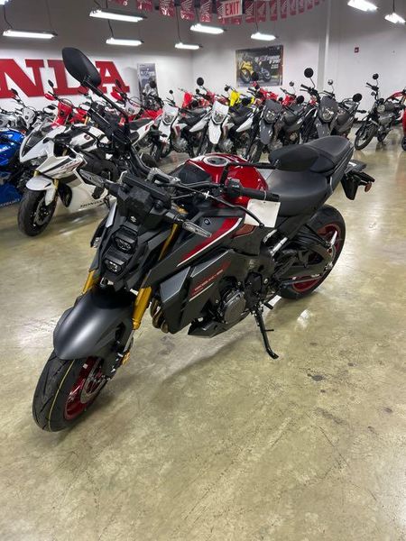 New 2026 Suzuki GSX S1000 Image 7