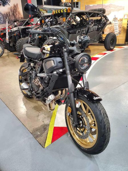 2025 Yamaha XSR700 Image 8