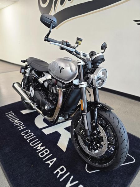 2025 Triumph SPEED TWIN 1200 