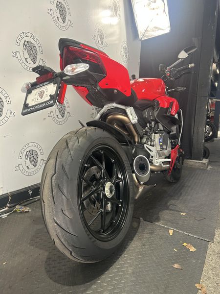 2024 Ducati STREETFIGHTER V2