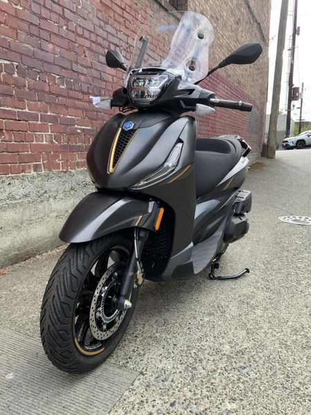 New 2027 PIAGGIO BV 400 25TH ANNIVERSARY 