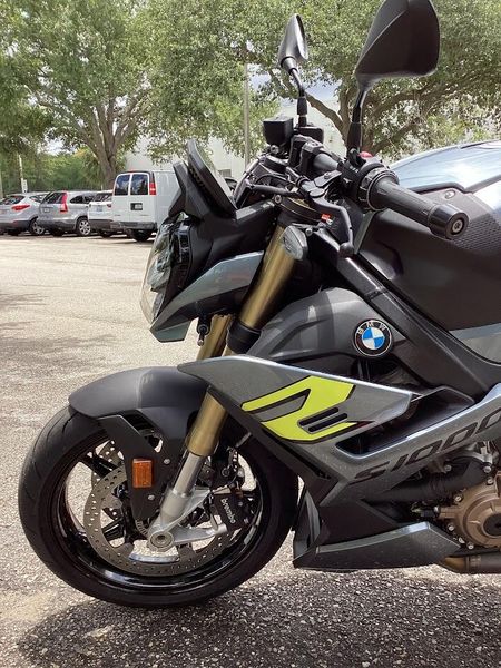 2024 BMW S 1000 R