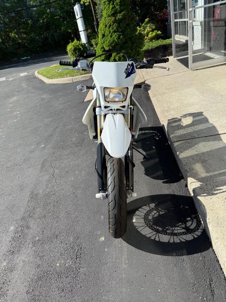 2022 Suzuki DR-Z400SMImage 3