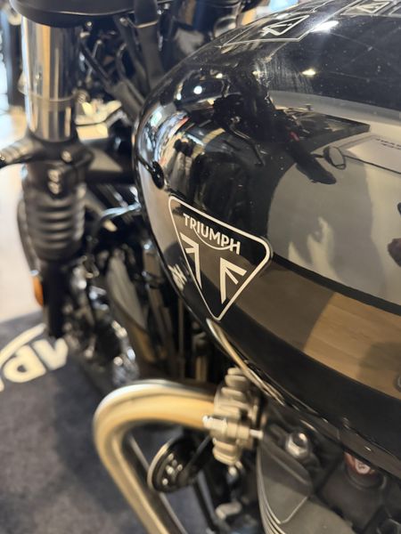 2026 Triumph Bonneville Bobber