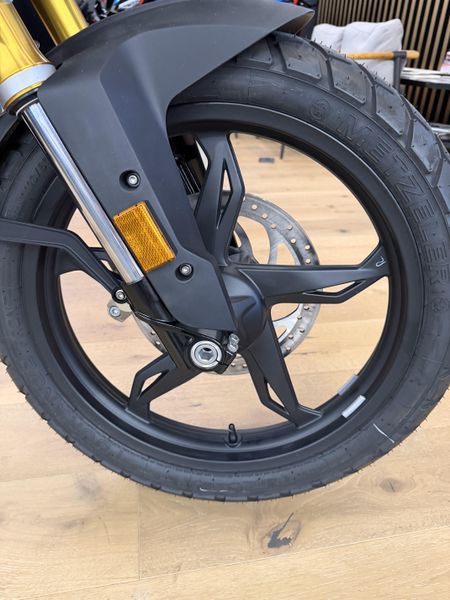 2025 BMW G 310 GS
