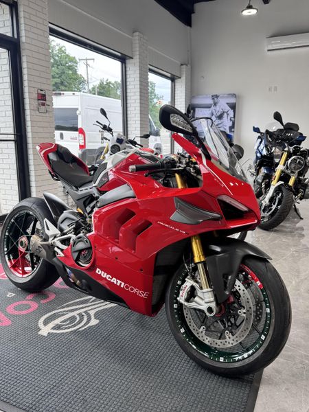 2019 Ducati PANIGALE V4 R