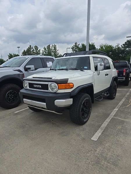 2008 Toyota FJ Cruiser BaseImage 2