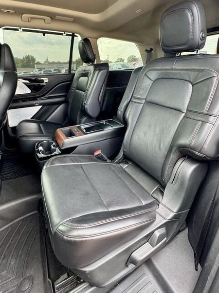 Used 2020 Lincoln Aviator ReserveImage 13