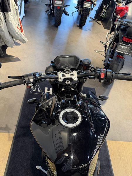 2025 Triumph Street Triple 765 RS - PHANTOM BLACK.. DEMO!!