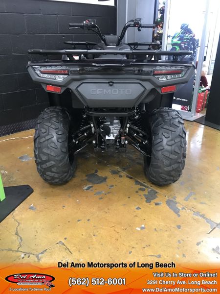 2024 CFMOTO CF400AU-6S  in a JET BLACK exterior color. Del Amo Motorsports of Long Beach (562) 362-3160 delamomotorsports.com 