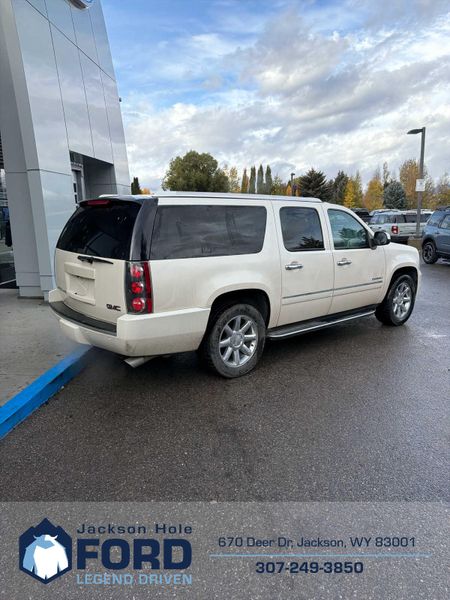 2013 Gmc Yukon XL 1500 Denali photo 2