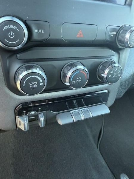 2024 Ram 2500 Big Horn photo 23