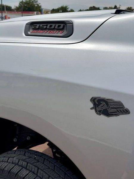New 2027 RAM 3500 TradesmanImage 19