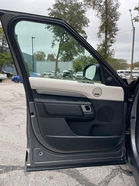 Used 2025 Land Rover Discovery Dynamic SE