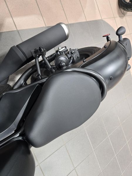 2025 Honda REBEL 300 MATTE BLACK METALLIC Image 12
