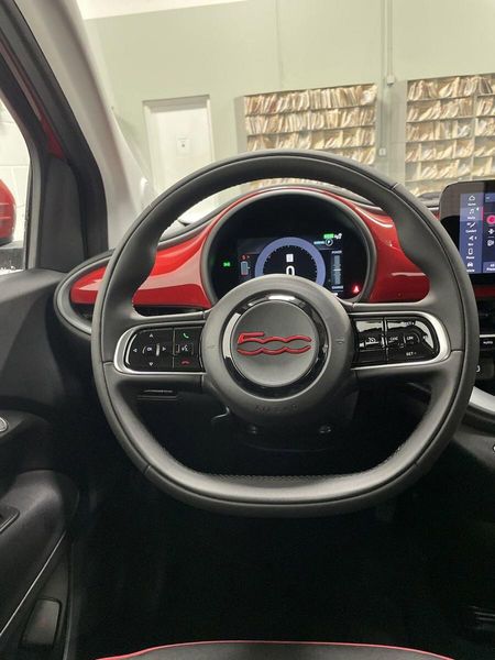 2024 Fiat 500e Inspi(red)Image 13