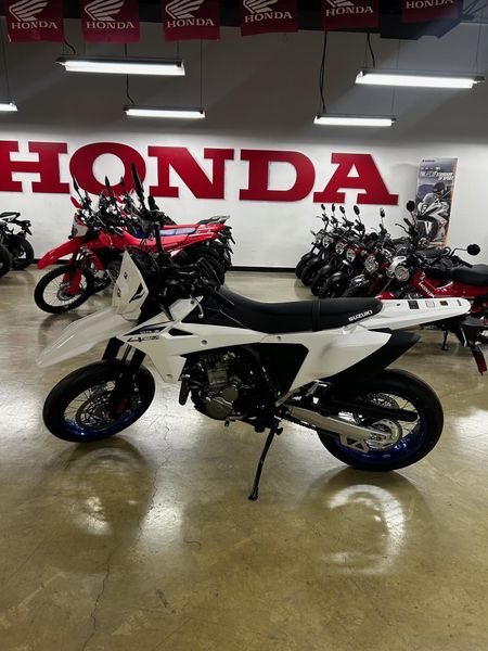 New 2025 Suzuki DR ZRSM Image 5