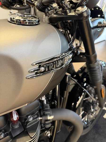 New 2026 Triumph Bonneville T120 Black 