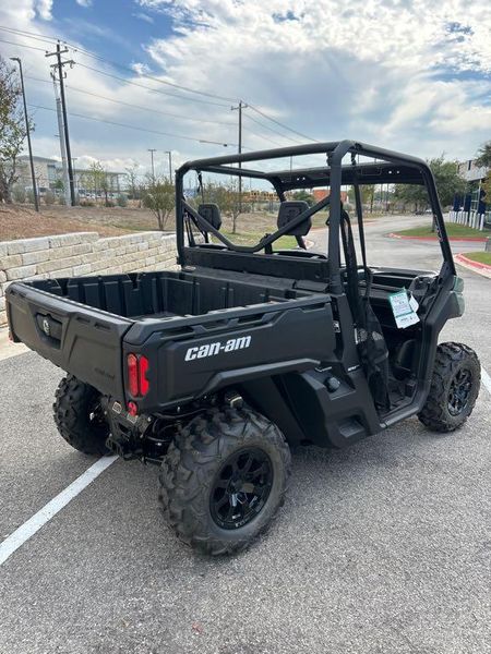 New 2026 Can-Am DEFENDER HD7 Image 5
