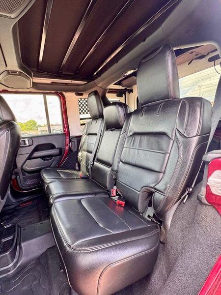 Used 2021 Jeep Wrangler Unlimited Sahara AltitudeImage 11