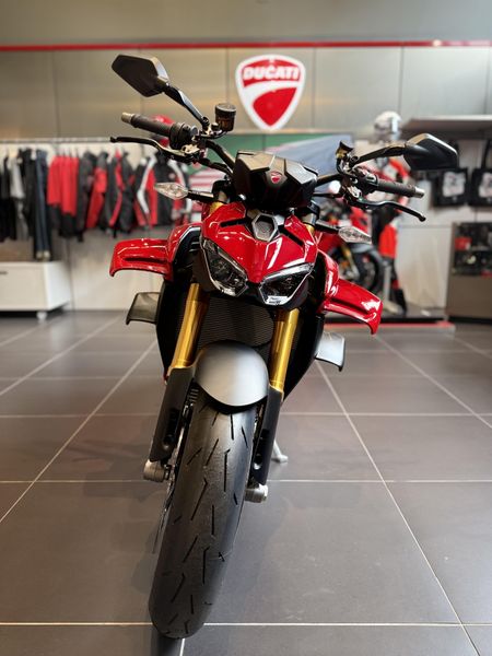 New 2026 Ducati STREETFIGHTER V4S 