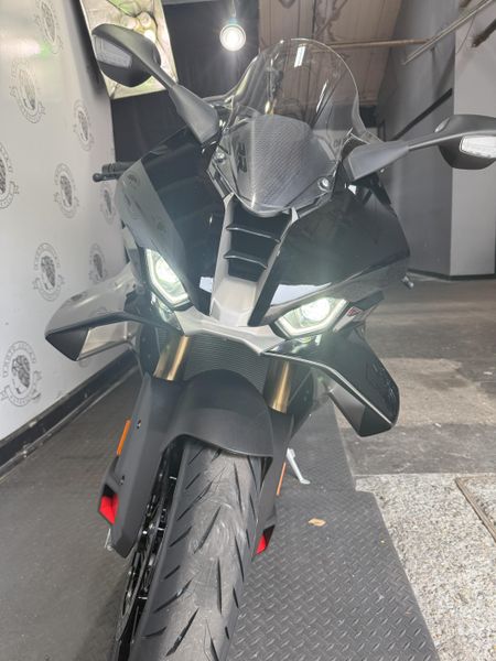 2025 BMW S 1000 RR 