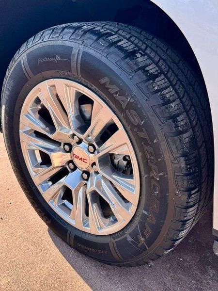 Used 2022 GMC Yukon DenaliImage 24