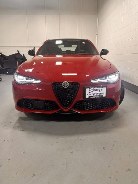 2024 Alfa Romeo Giulia Veloce AwdImage 3