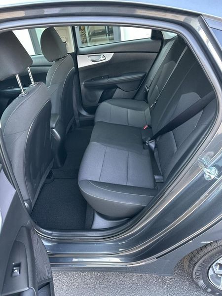 2024 Kia Forte LXSImage 17
