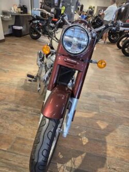 New 2026 Royal Enfield CLASSIC 650 Image 5