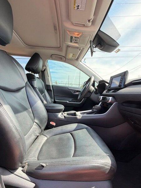 Used 2019 Toyota RAV4 XLEImage 12
