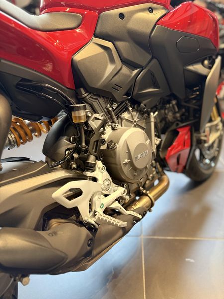 New 2026 Ducati STREETFIGHTER V2S 