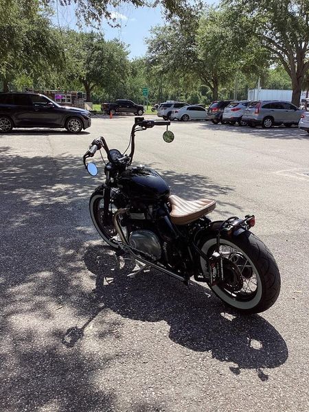 2018 Triumph Bonneville Bobber Base 