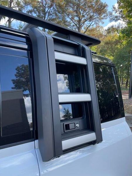 2025 Land Rover Defender S