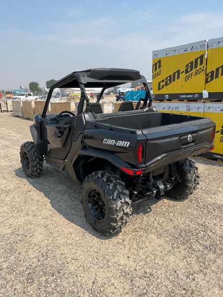 New 2026 Can-Am COMMANDER XT 700 Image 7