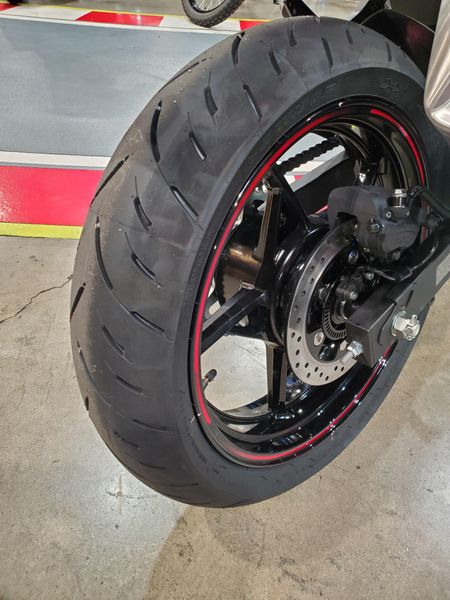2025 Kawasaki NINJA 500 SE ABS Image 10