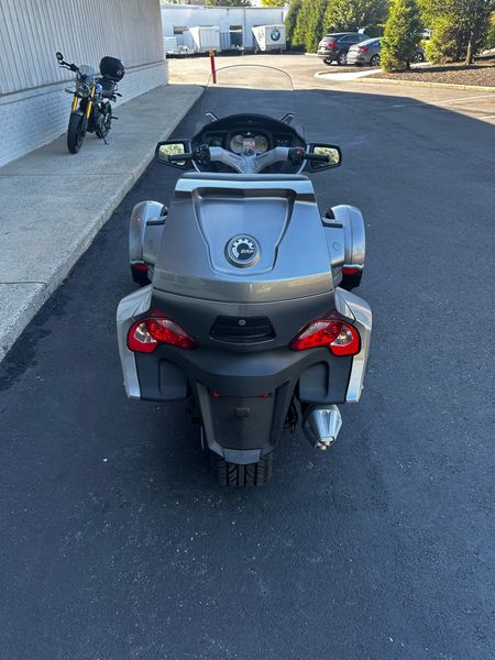 2012 Can-Am Spyder Roadster RTImage 4