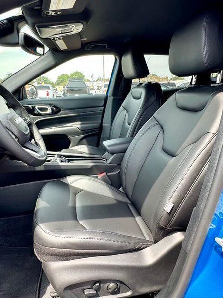New 2026 Jeep Compass Limited Altitude 4x4Image 10
