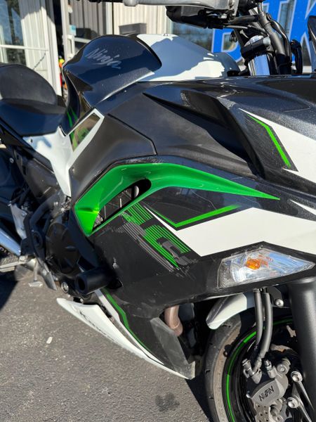 2022 Kawasaki Ninja 650Image 5