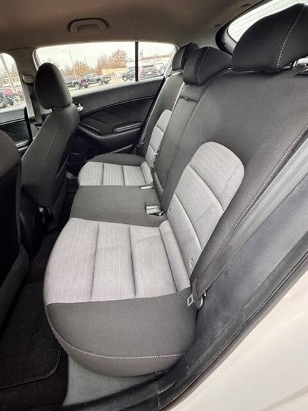 Used 2016 Kia Forte LXImage 10